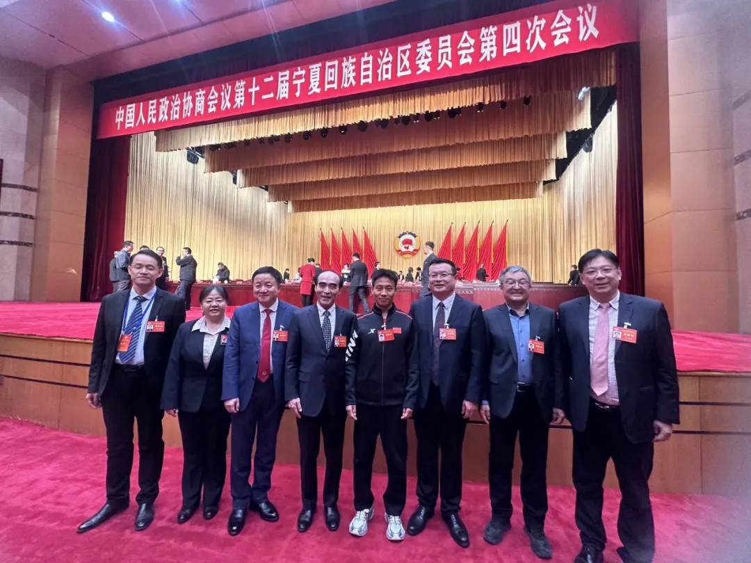 两会声音2.jpg